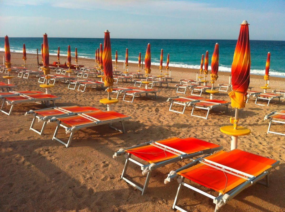 Adamo Ed Eva Resort Numana Exterior photo