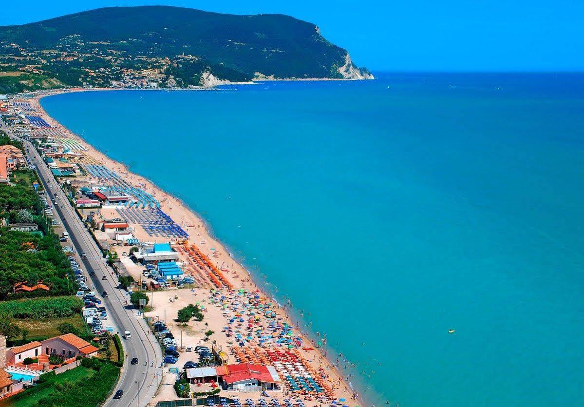 Adamo Ed Eva Resort Numana Exterior photo
